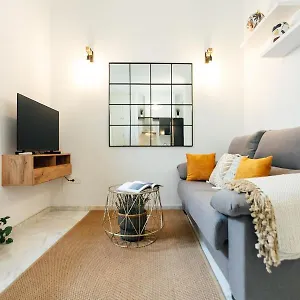 Modern And Wide- 1bd 1bth- Triana , Sevilla España